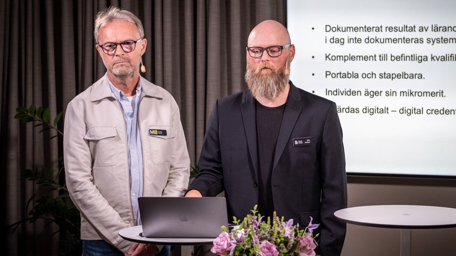 Tommy Olsson från Myndigheten för yrkeshögskolan och Olle Nyman från RISE föreläser om projektet Kompetenspasset och om mikromeriter.  